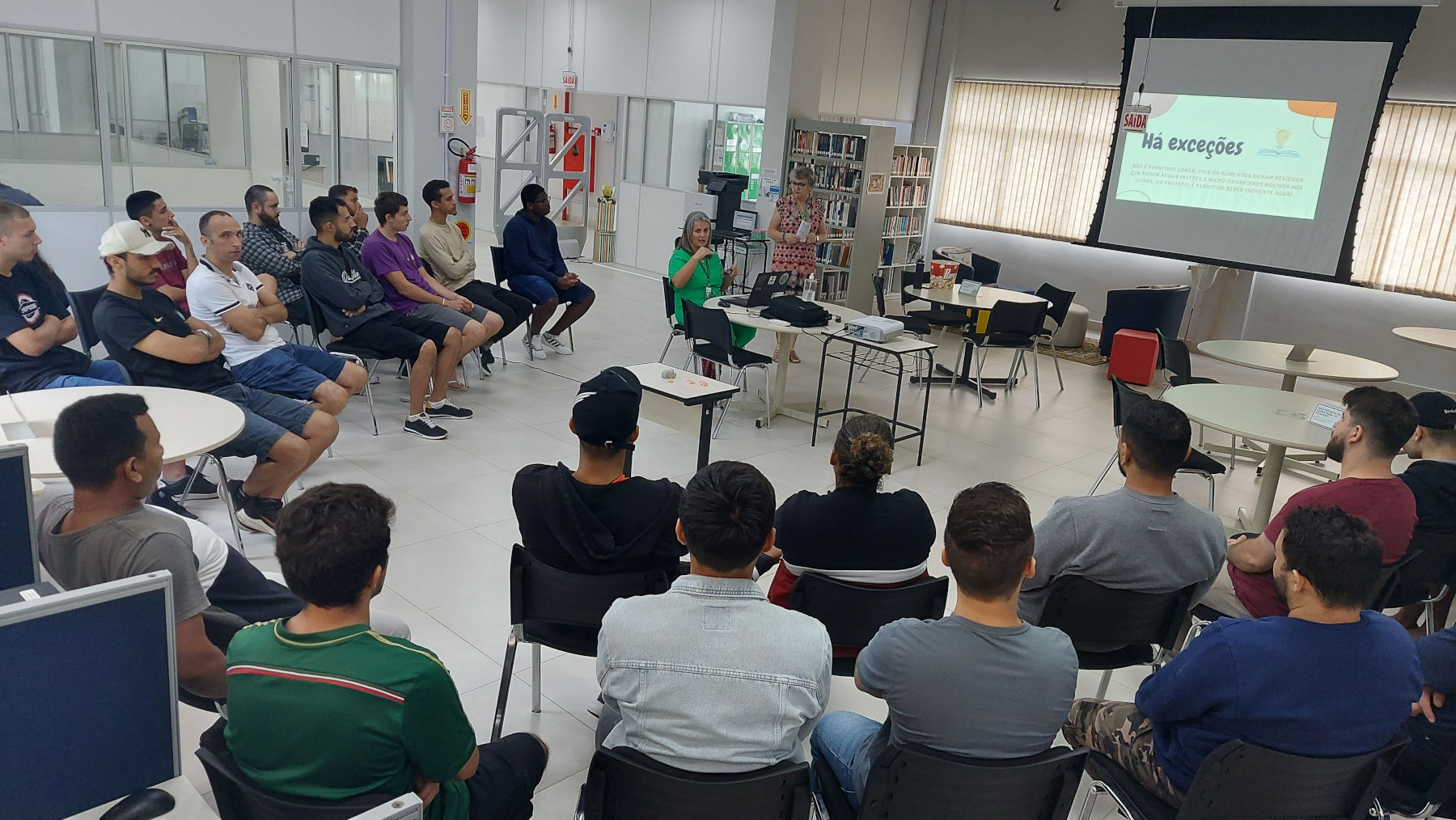 Atividade de integração realizada com as primeiras fases na biblioteca do IFSC do Rau.