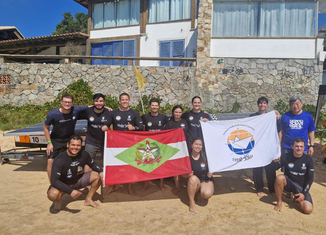 Equipe em Búzios/ Divulgação Zênite Solar