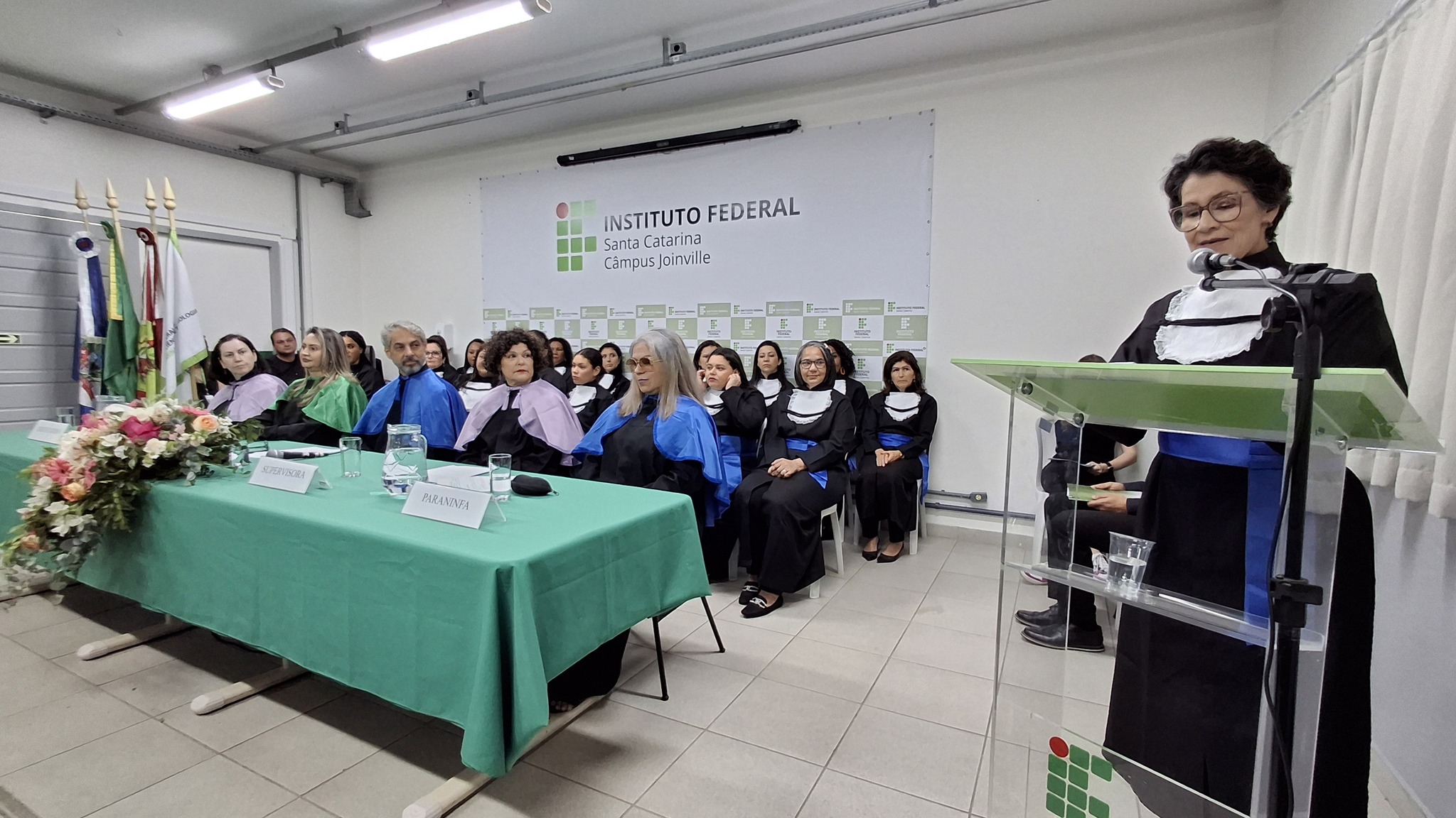 Formatura do curso de Assistente Administrativo - Mulheres Mil