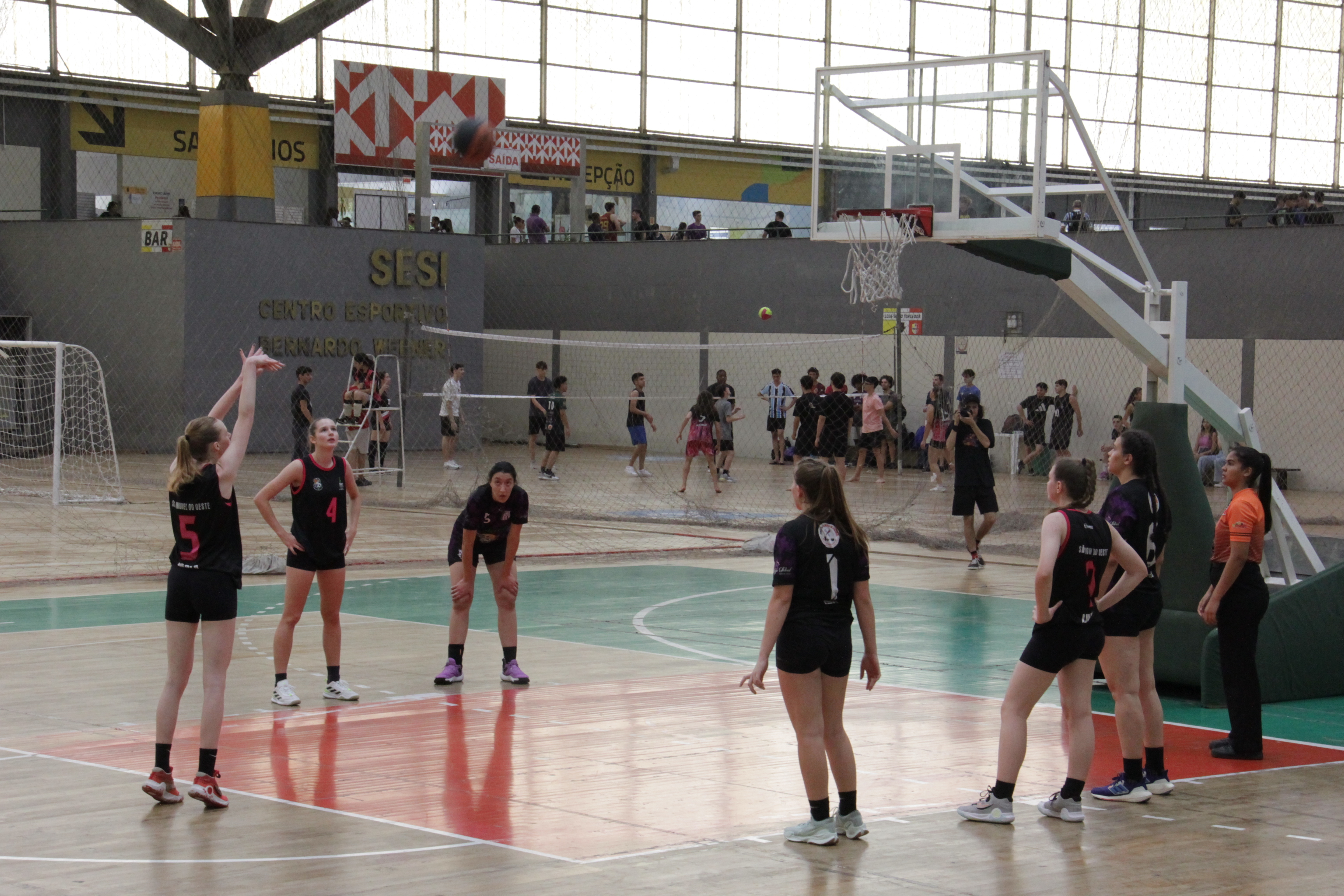 Equipe de basquete de São Miguel do Oeste venceu Xanxerê na final