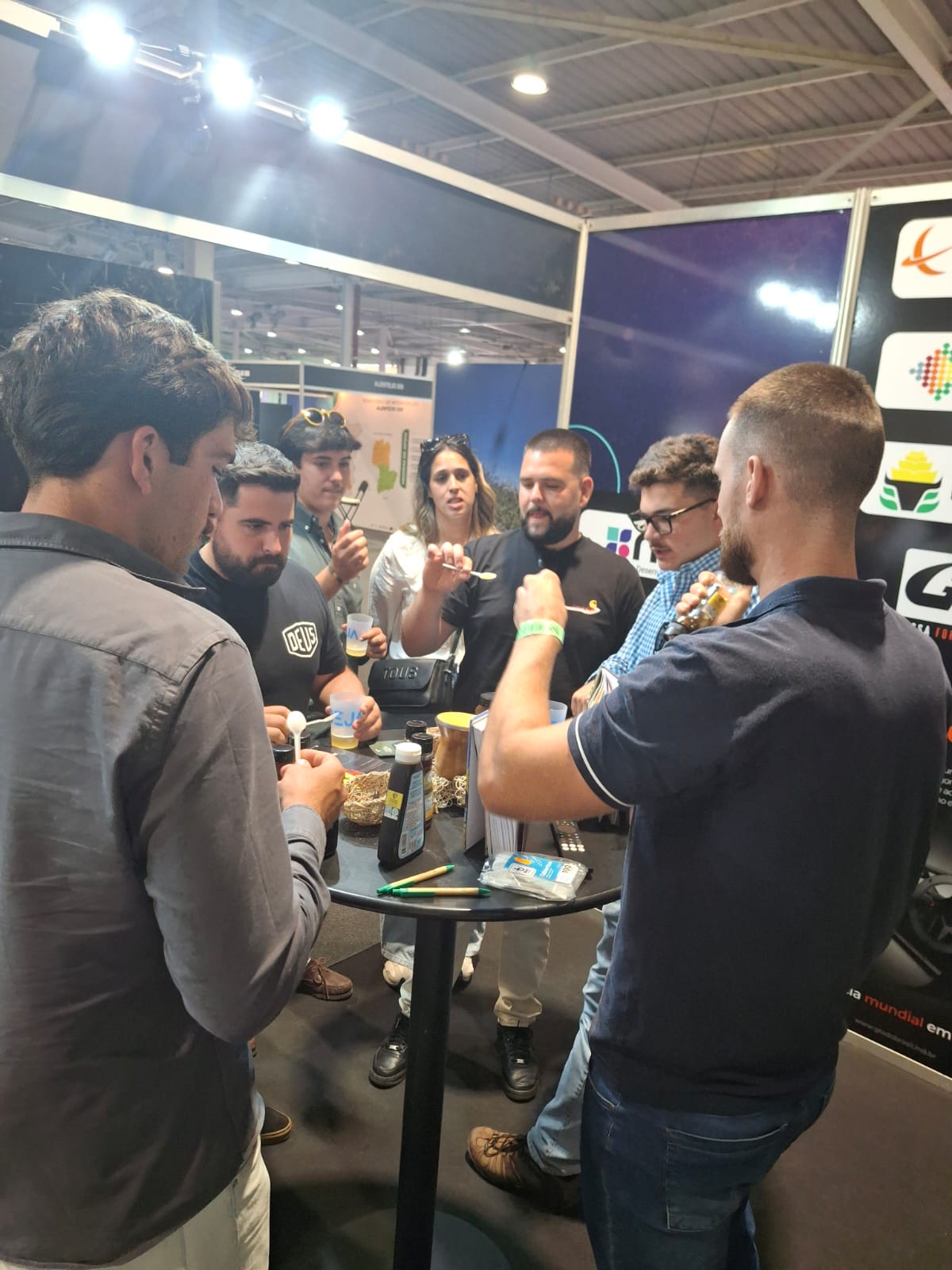 6ª Missão Lidere: apresentação do Melato de Bracatinga no estande brasileiro durante a 42ª edição da Ovibeja