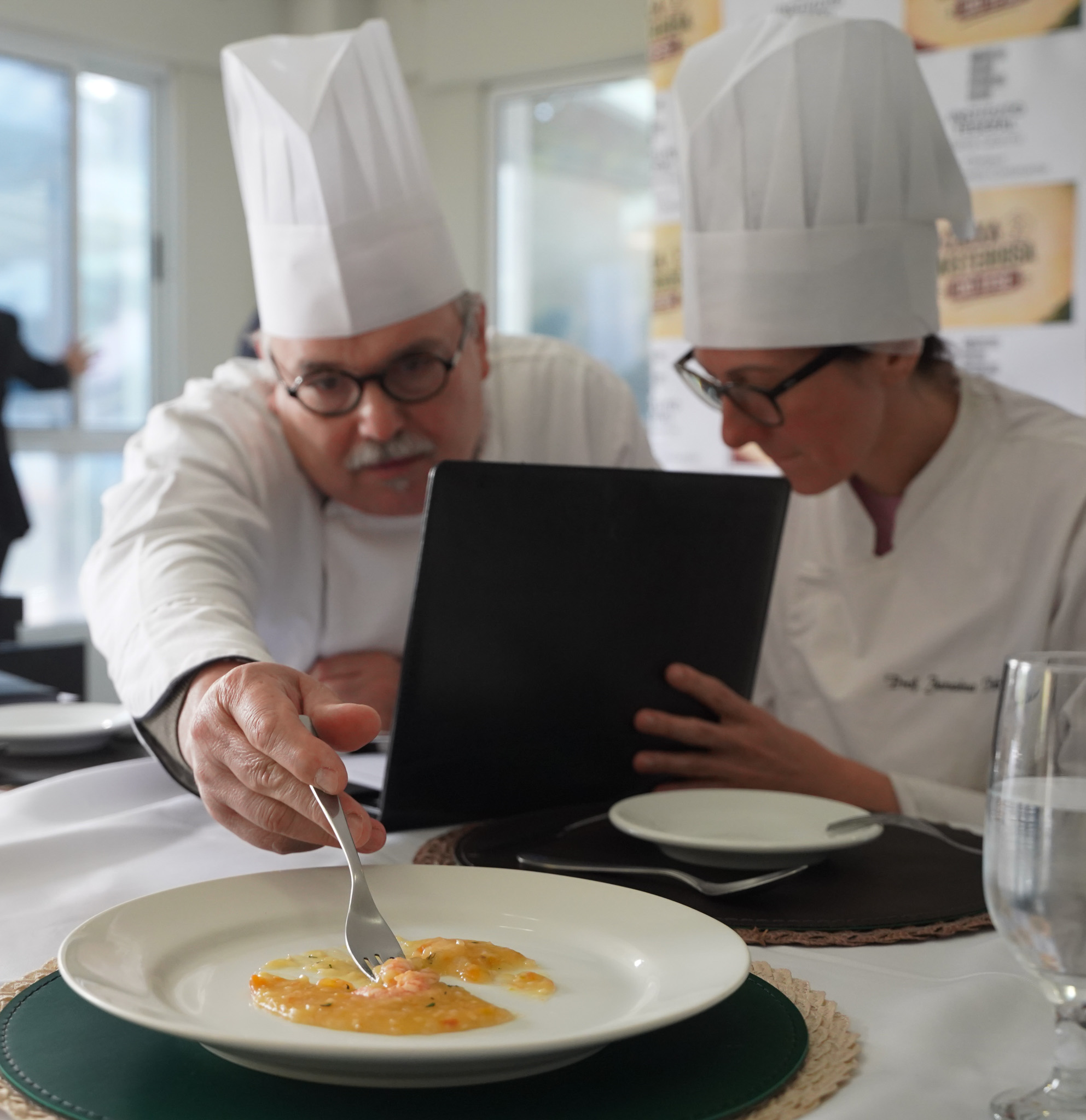 Os jurados avaliaram apresentação, uso dos ingredientes, criatividade, técnica e organização. Foto: Bernardo Gomes