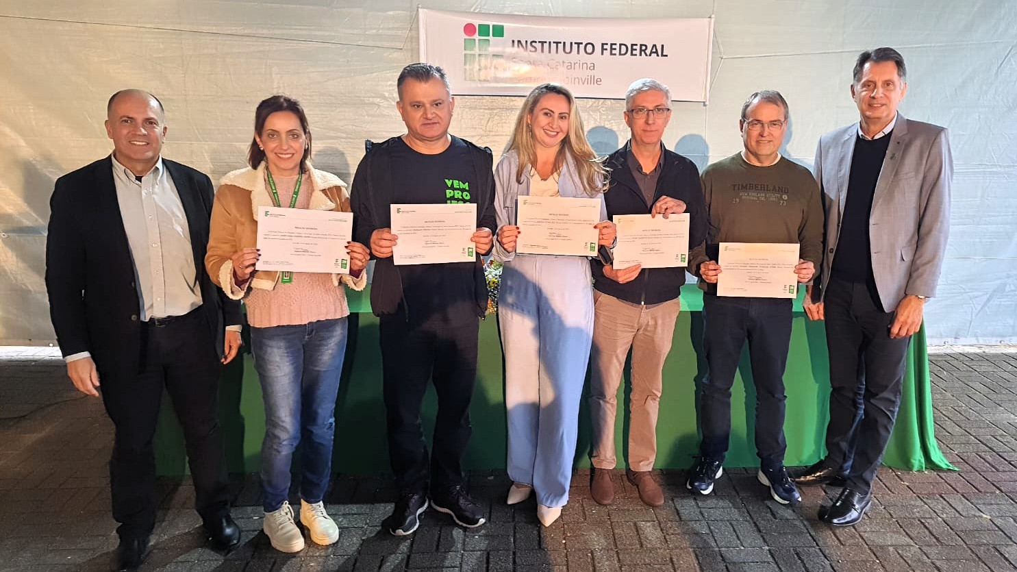 Homenagem aos servidores com 20 anos de IFSC