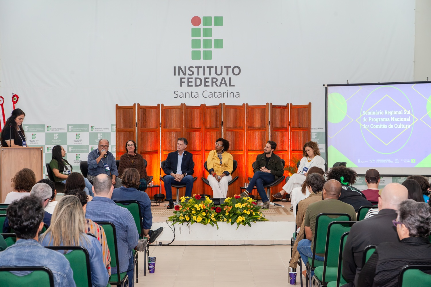 Mesa de abertura do Seminário Regional Sul, no auditório do Câmpus Florianópolis-Continente
